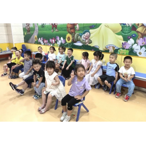 天童教育：伤害了孩子  怎么跟他和好