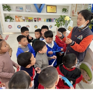 天童教育：孩子遇事就哭丧着脸？家长怎么帮