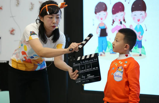 天童教育：孩子公共场合发脾气聪明父母这么做(图1)