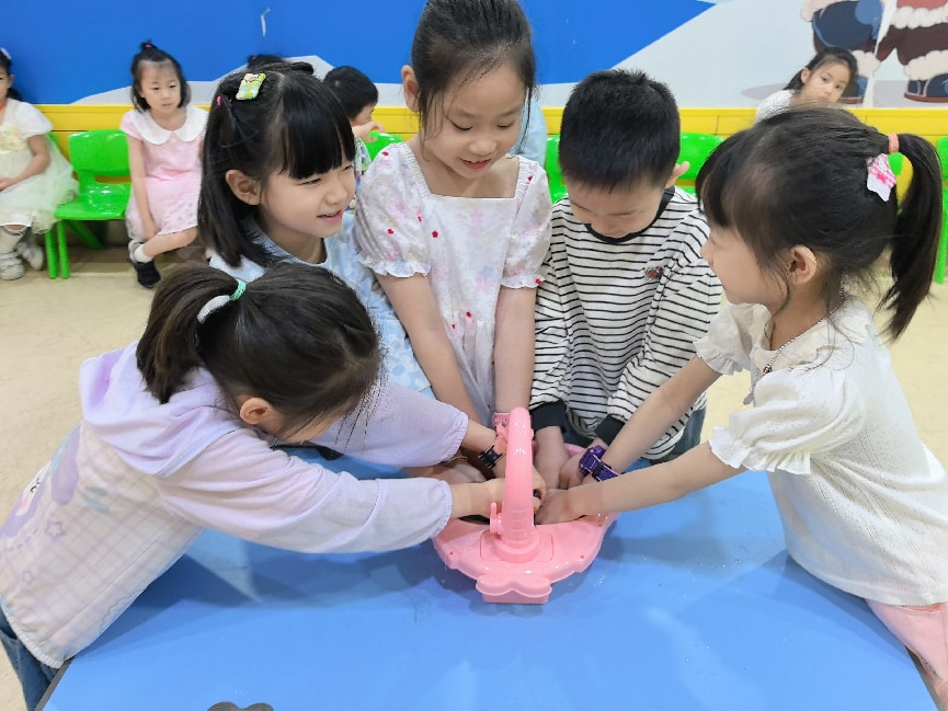 3-6岁英语启蒙,呼和浩特天童教育的少儿英语怎么样(图1) 3-6岁英语启蒙,呼和浩特天童教育的少儿英语怎么样(图1)