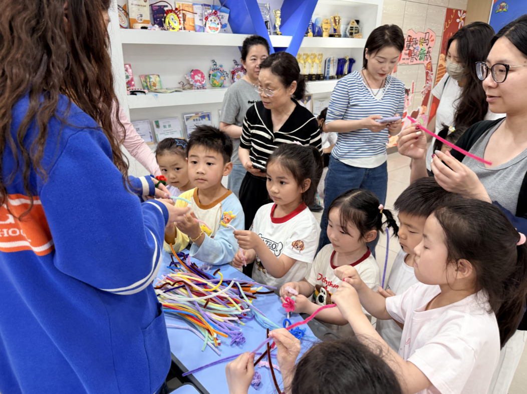 长沙天童教育:有一种远见,是陪孩子慢慢做英语启蒙(图1) 长沙天童教育:有一种远见,是陪孩子慢慢做英语启蒙(图1)