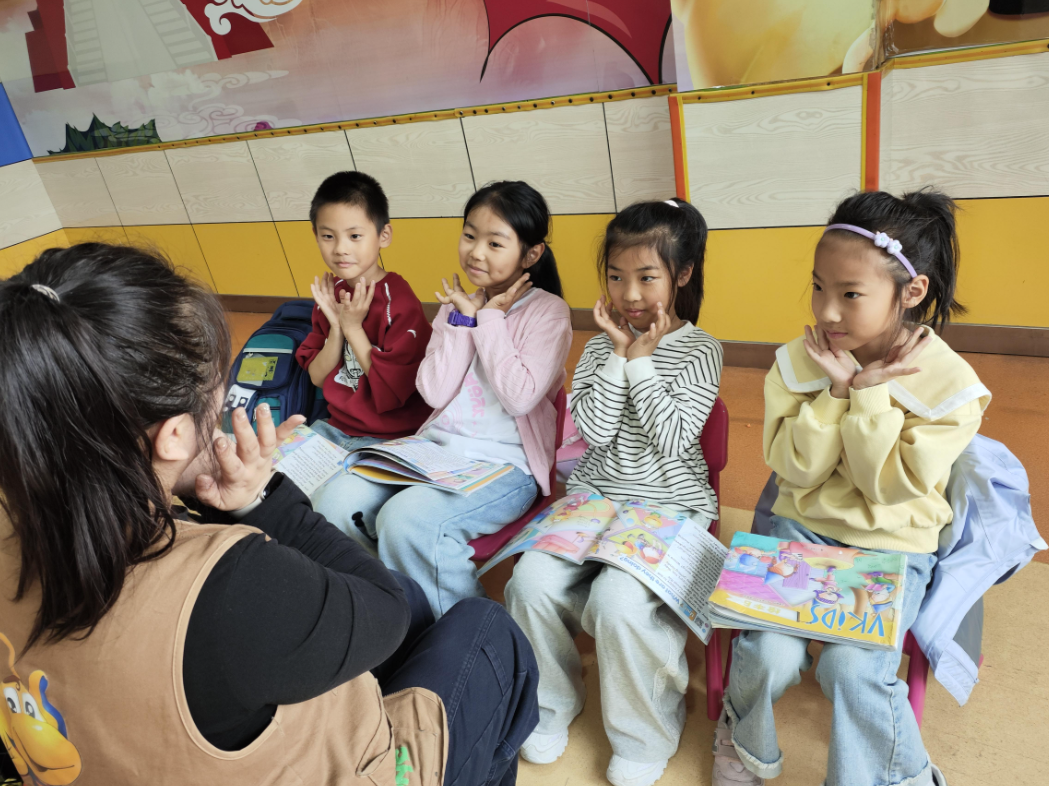 长沙天童教育:孩子学英语不开口别着急,家长先看懂“沉默期”(图2) 长沙天童教育:孩子学英语不开口别着急,家长先看懂“沉默期”(图2)