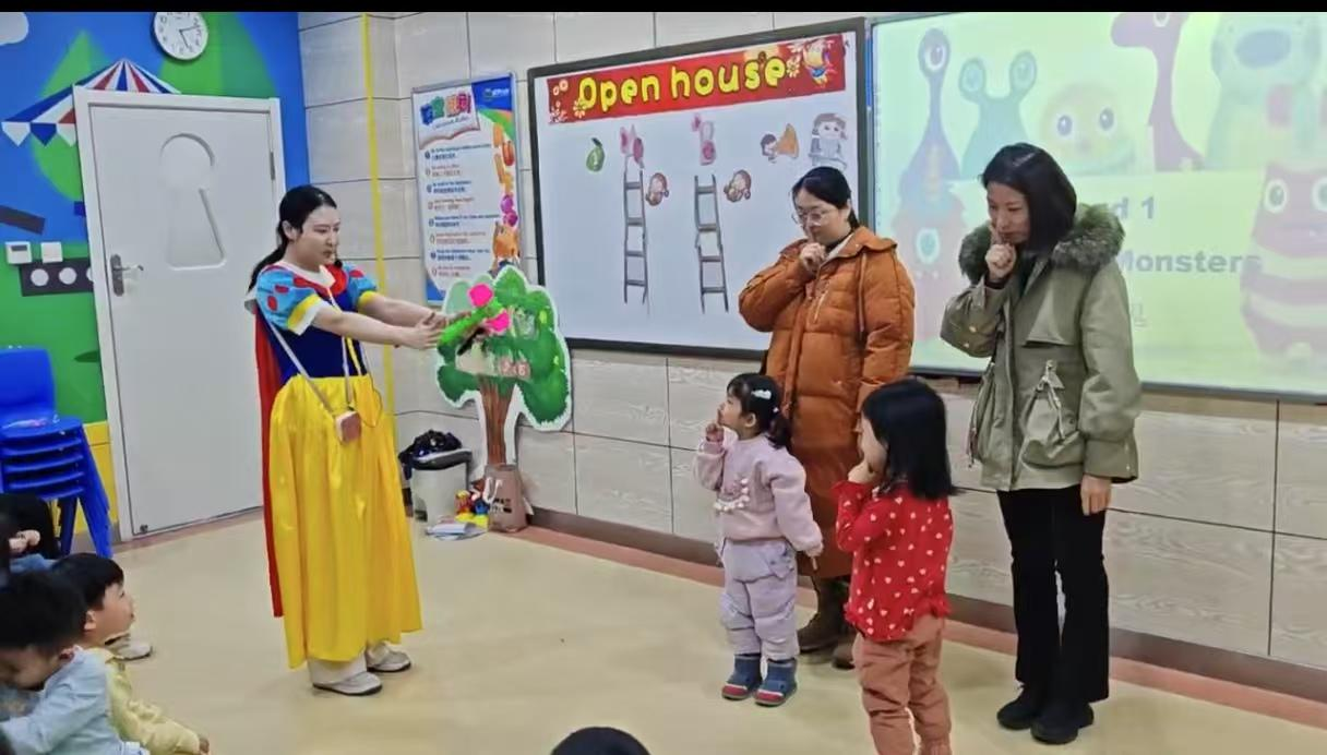 宁波天童教育解答为什么说和写能反过来促进听和读?(图1) 宁波天童教育解答为什么说和写能反过来促进听和读?(图1)