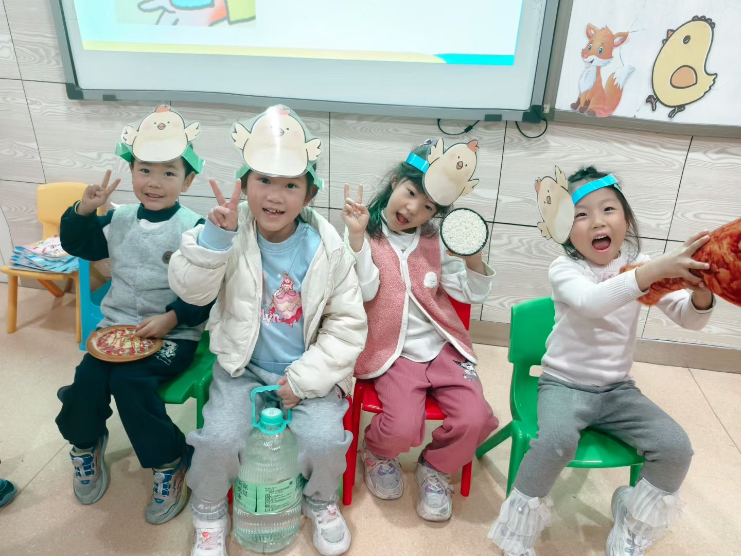 孩子在家说得挺好,一到人前就“哑火”?武汉天童教育(图1) 孩子在家说得挺好,一到人前就“哑火”?武汉天童教育(图1)