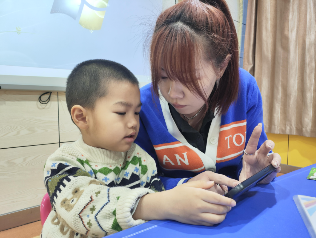 济南天童教育:即时反馈和延迟反馈,哪种更能激励孩子学英语? (图1) 济南天童教育:即时反馈和延迟反馈,哪种更能激励孩子学英语? (图1)